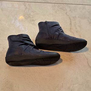 Clarks Cloudsteppers